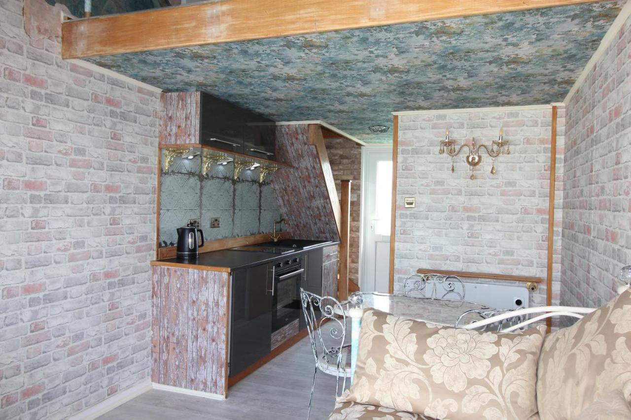 Unique, Loft-Style Apartment With Fantastic Brighton Marina Views 외부 사진
